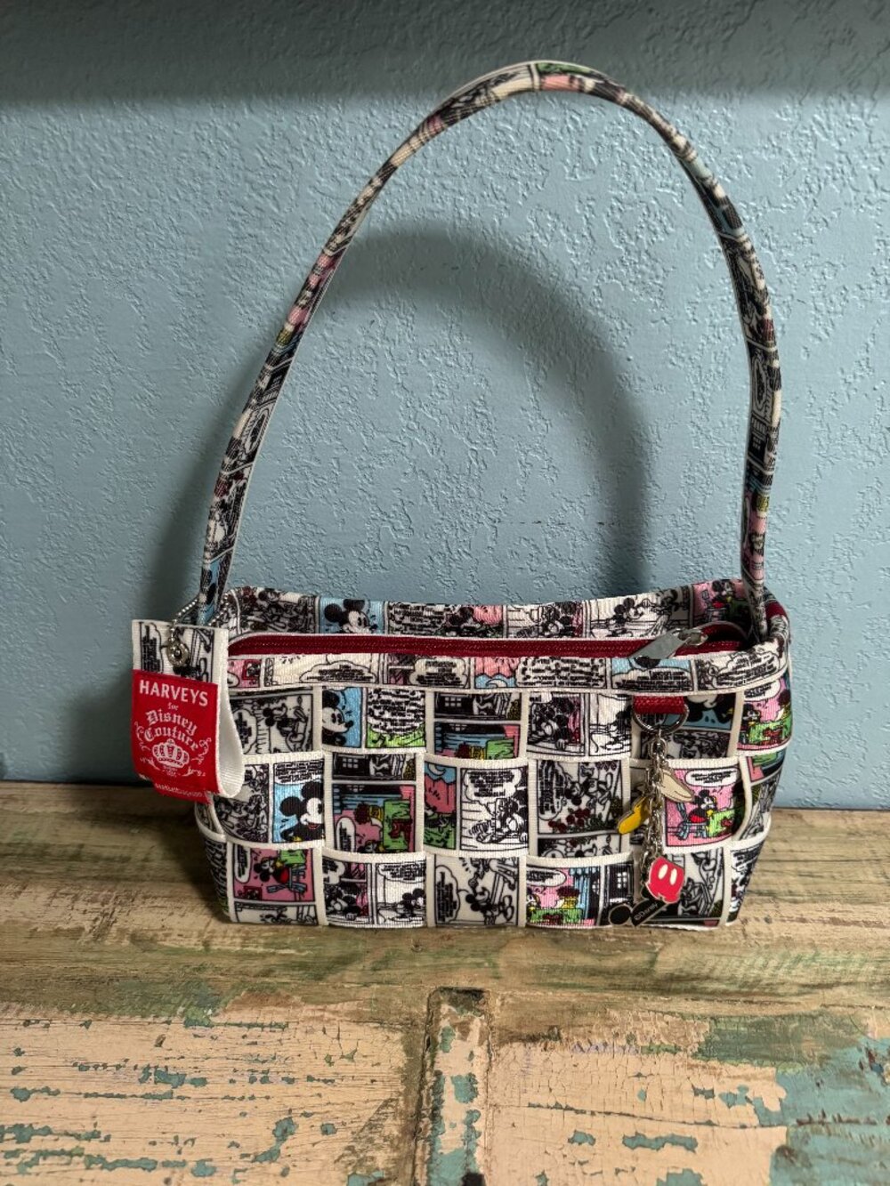 NWOT HARVEYS FOR DISNEY COUTURE SEATBELT PURSE HANDBAG